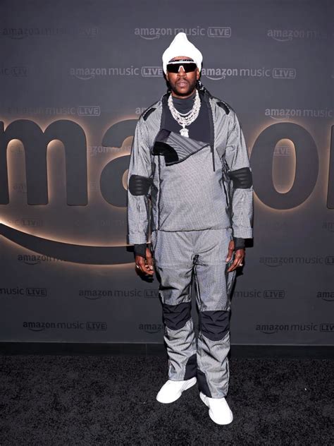 2 chainz prada jacke|2 Chainz Hosts Amazon Music Live Concert In a Full Prada Linea .